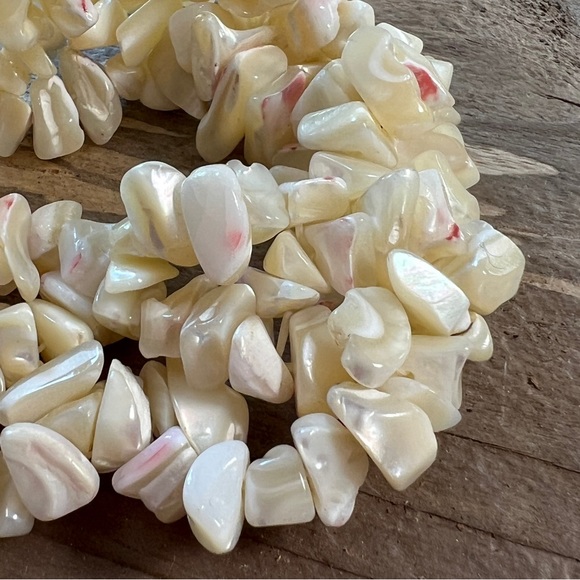 VINTAGE 1950s Sea Shell stretch cuff bracelet - Picture 10 of 16